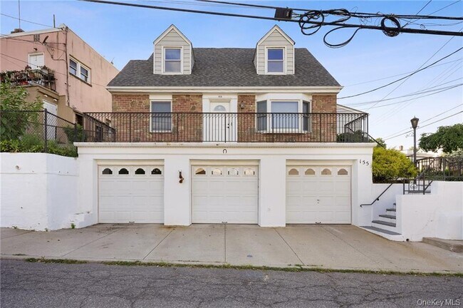 Primary Photo - 155 Grand St