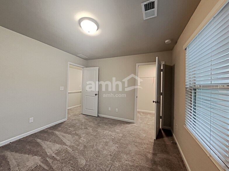 Building Photo - 339 Winston Cir
