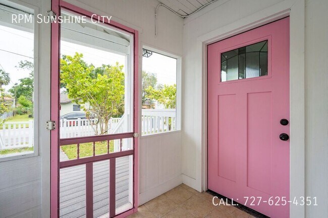 Building Photo - 2017 Ocean View Pl