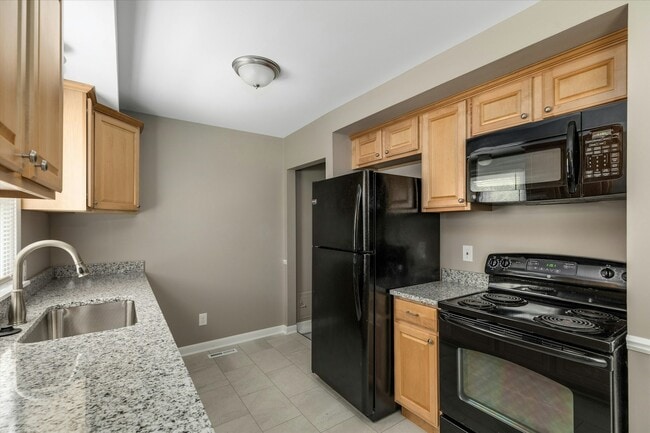 Building Photo - 4410 Rosewold Ave