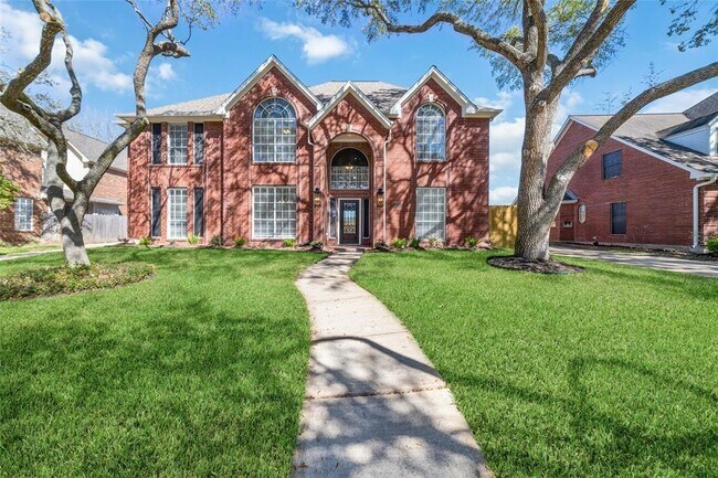 Primary Photo - 2719 Oakland Dr