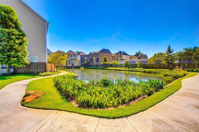 Building Photo - 11017 Mikula Dr