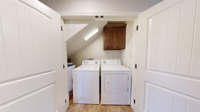 Building Photo - 454 Chimney Hill Dr