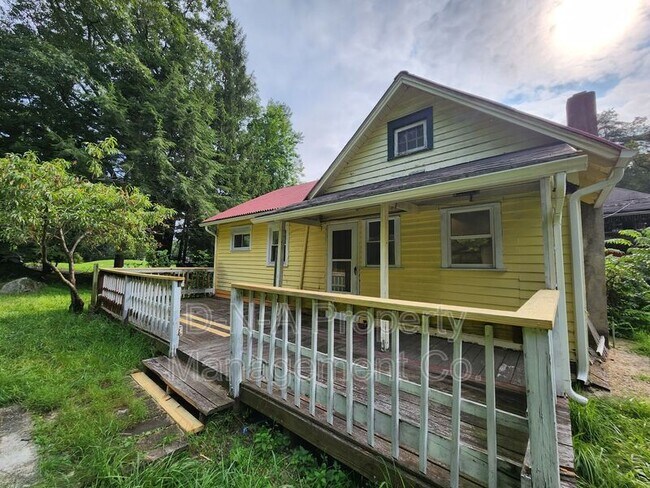 Building Photo - 2427 PA-390