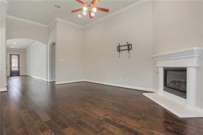 Building Photo - 1300 Mustang Brook Ln