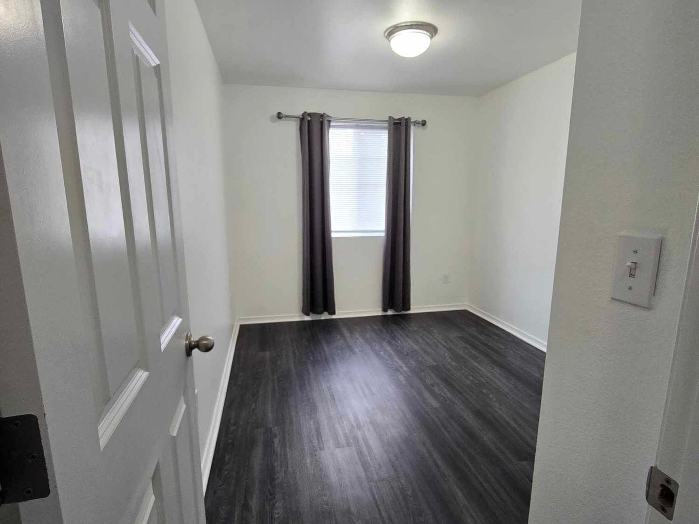 Building Photo - 3807 Easthaven Ave