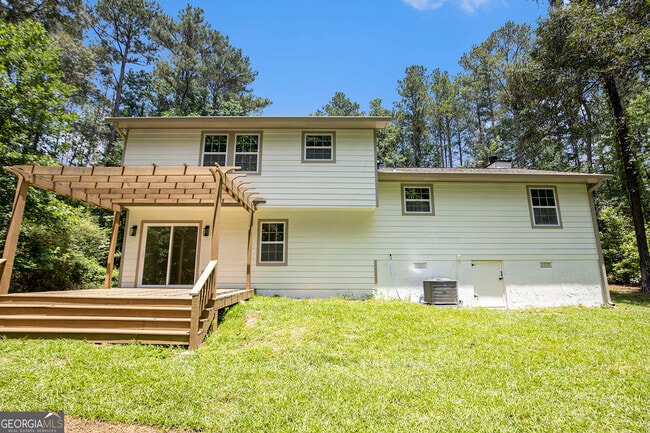 Building Photo - 107 Lake Ridge Rd
