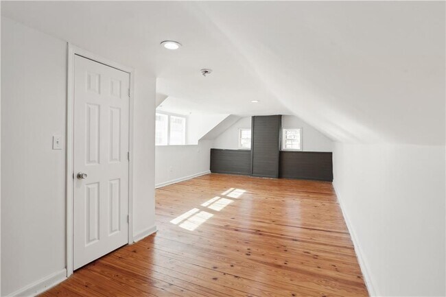 Building Photo - 1512 Flat Shoals Rd
