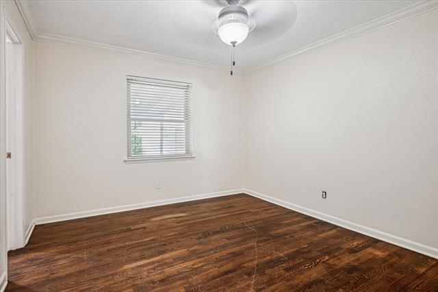 Building Photo - 1725 Mapleton Dr
