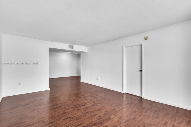 Building Photo - 2333 Brickell Ave