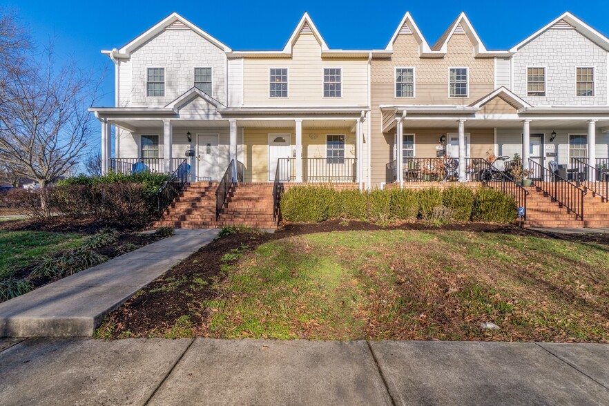 Building Photo - 1404 N 33rd St