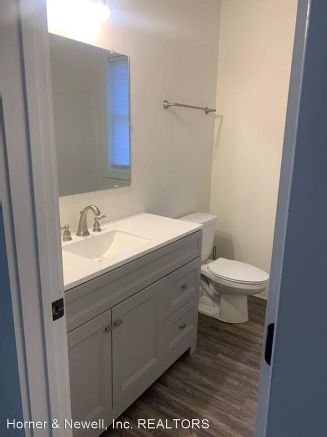 Building Photo - 3 br, 2.5 bath House - 706 4th Street