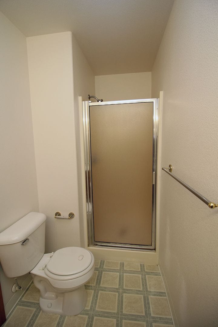 Building Photo - 22032 NE Chinook Way