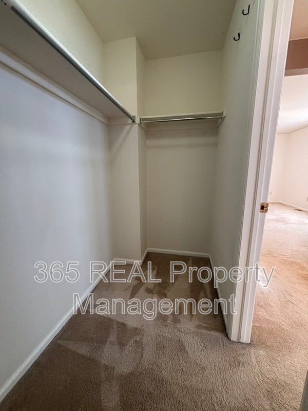 Building Photo - 10108 W 13th St