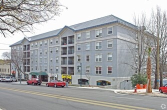 Building Photo - 2002 Greene St