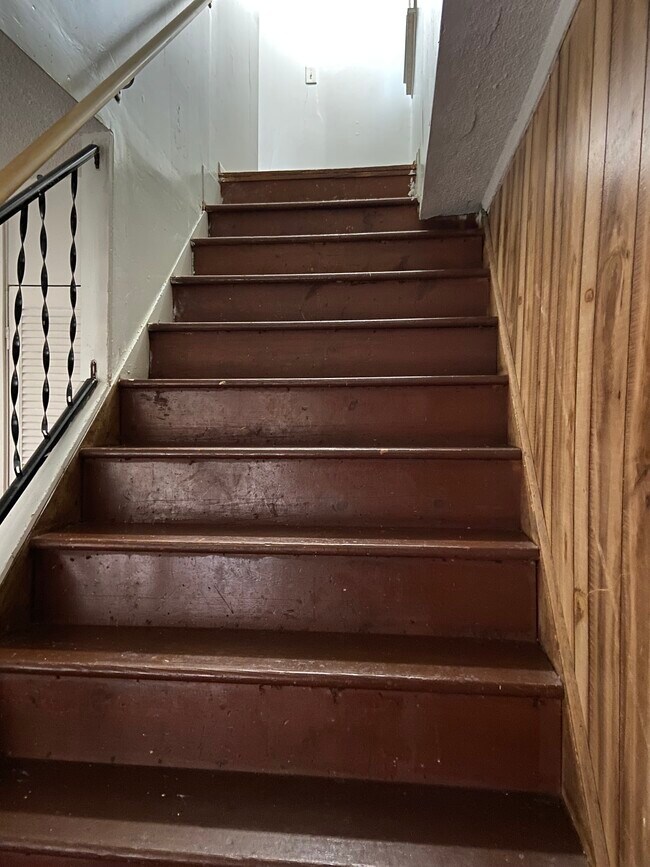 Building Photo - 11443 Caddilac Ave