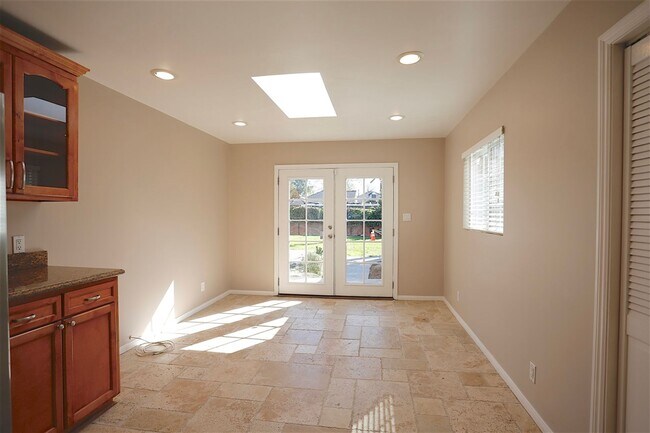 Building Photo - Beautiful North Hollywood 3 Bedroom, 2 Bath Single Family Home  *** Non-Smoking***