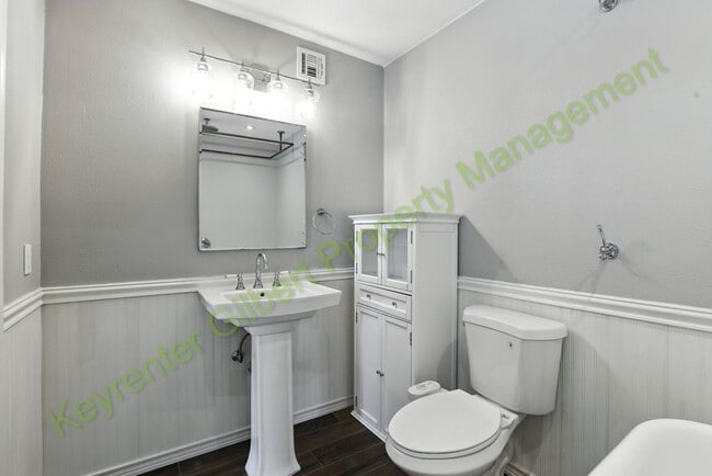 Building Photo - Charming Ranch-Style Home on a Corner Lot ...