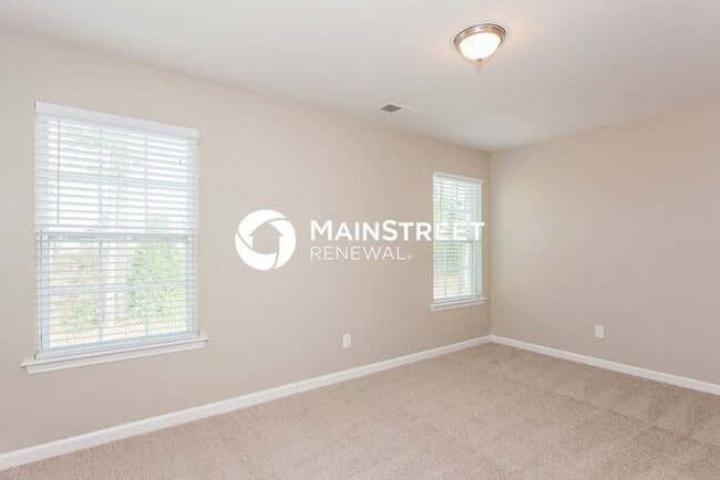 Building Photo - 4 Bedroom Pet-Friendly Home in Mount Holly...