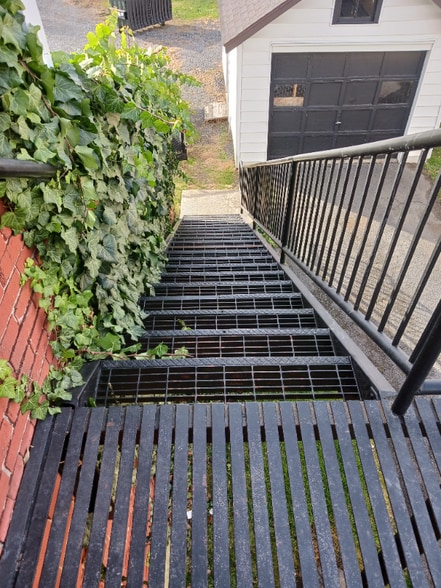 Building Photo - 2558 Lititz Pike