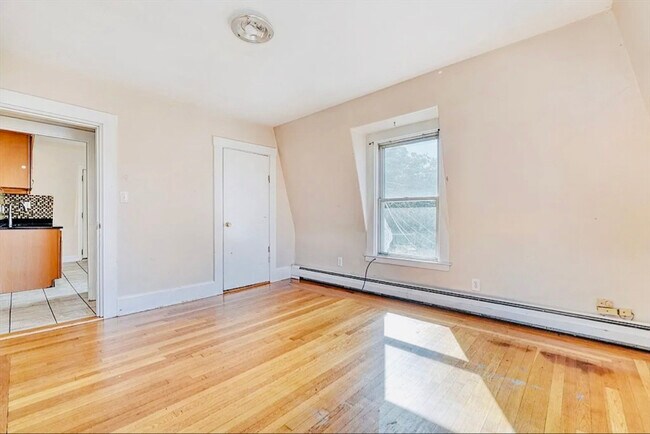 Building Photo - 187 Washington St