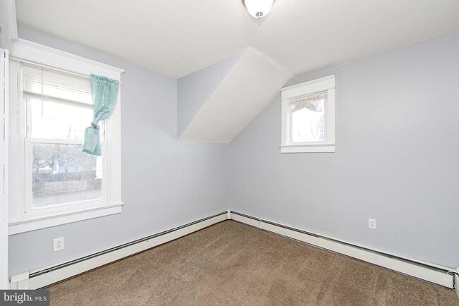 Building Photo - 11 Church St