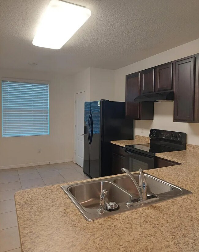 Building Photo - 344 Arbor Lakes Dr