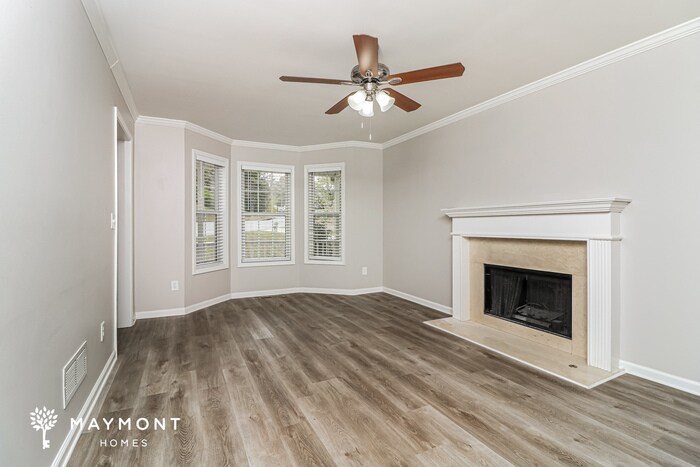 Building Photo - 113 Whispering Ct