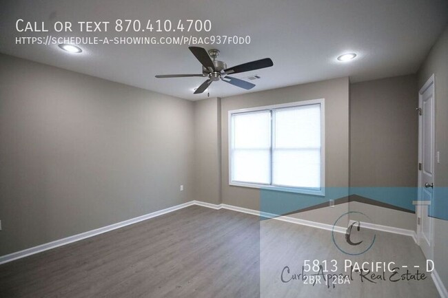 Building Photo - First month move in special $900!! Luxury ...