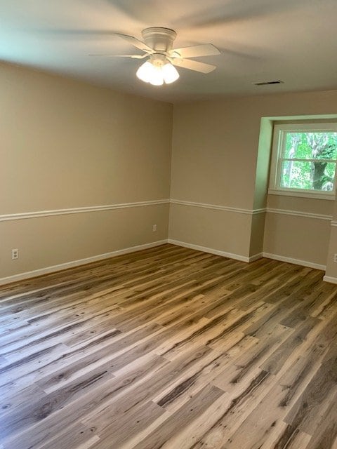 Building Photo - 307 Maplewood Dr