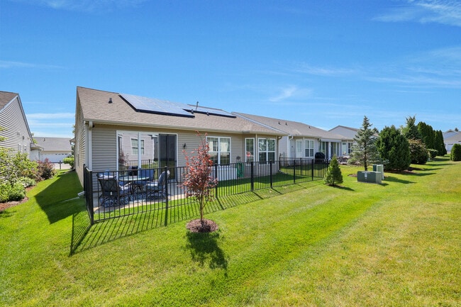 Building Photo - 11895 Bloomfield Dr