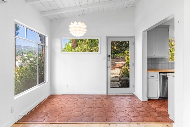 Building Photo - Hollywood Hills Treehouse: Mid-Century Cha...