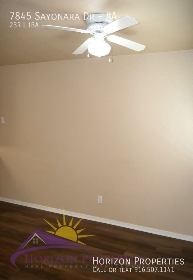 Building Photo - 2 Bed 1 Bath Remodeled Fourplex Unit - Cit...