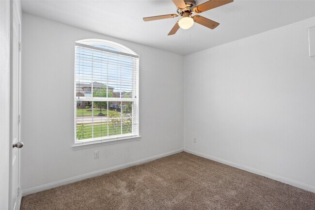 Building Photo - 9427 Gold Mountain Dr