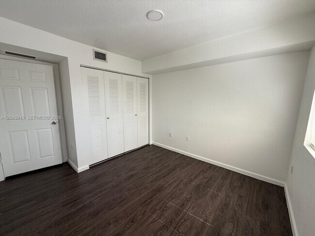 Building Photo - 15470 SW 284th St