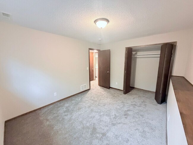 Building Photo - 8820-8822 Griggs Ave
