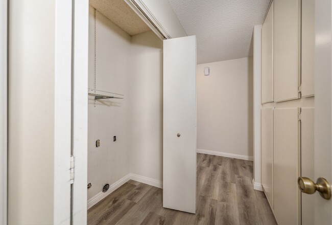 Building Photo - Remodeled Single Story Home off Huron St.