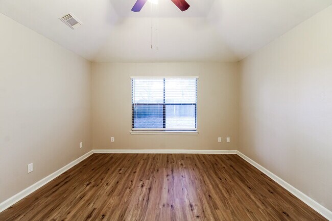 Building Photo - 17911 Poppy Trails Ln