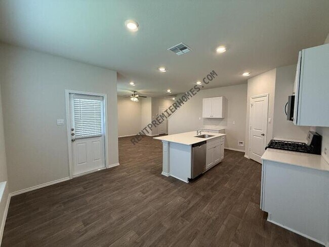 Building Photo - 15531 Peppercorn Isle