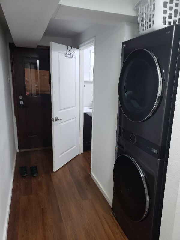 Building Photo - 16 TH