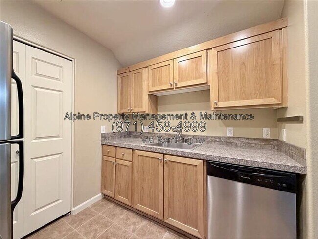Building Photo - 22836 SW Forest Creek Dr