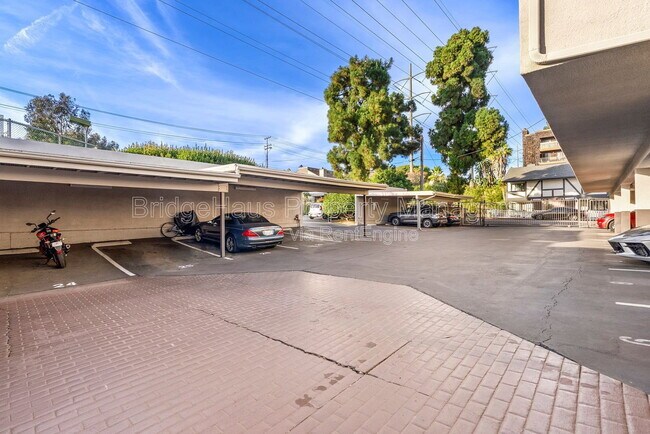 Building Photo - 5750 Friars Rd