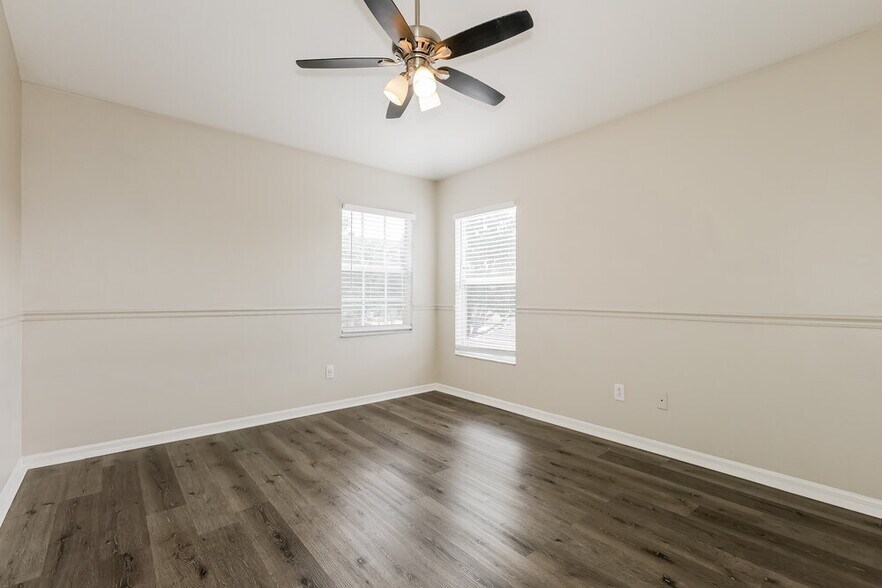 Building Photo - 12722 Adventure Dr