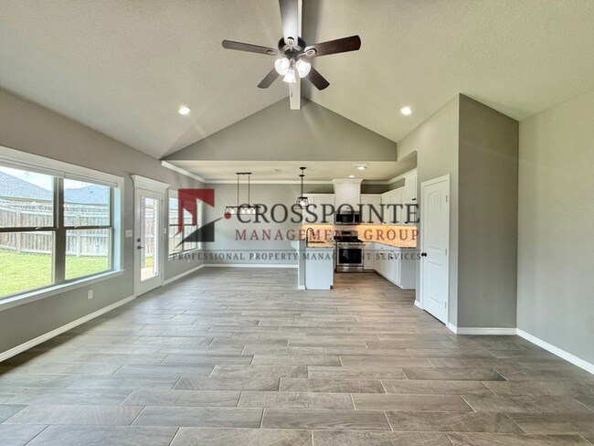 Building Photo - 3 Bedroom 2 Bathroom Home in Lindale!