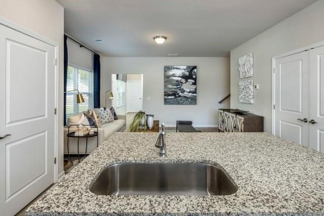 Building Photo - 245 Fox Run Dr