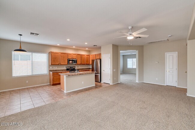 Building Photo - 844 E Indian Wells Pl