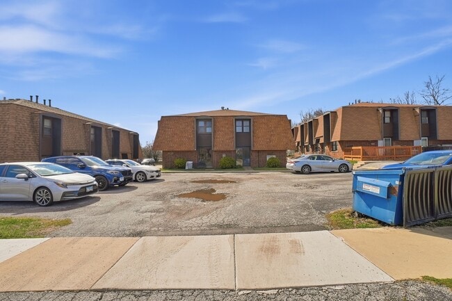 Building Photo - 12738 Kenneth Ave