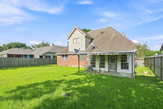 Building Photo - 4422 Egret Dr
