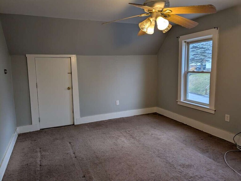 Building Photo - 91 Maplewood Ave