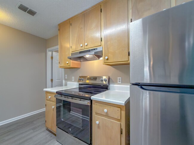 Building Photo - 2415 Talco Hills Dr